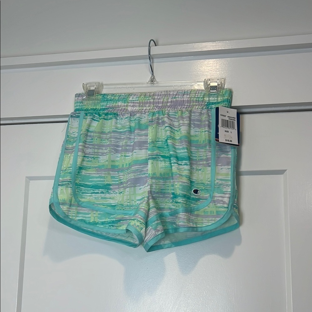 Champion Vibrant girl’s Athletic Shorts size Large. NWT!